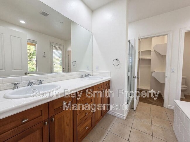Building Photo - 84 Palos Verdes Blvd