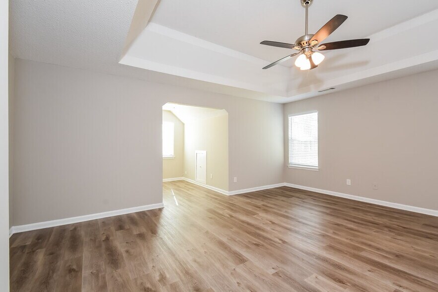 Building Photo - 6964 Foxmoor Way