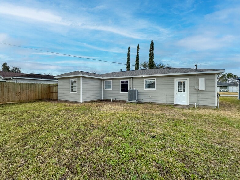 Building Photo - 1122 N Natchez Dr