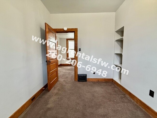 Building Photo - 4 Bedroom House- (Section 8 OK!)
