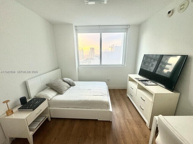 Building Photo - 253 NE 2nd St