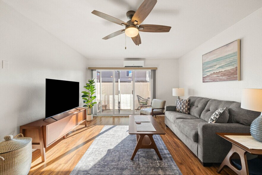 Building Photo - 3030 Suncrest Dr