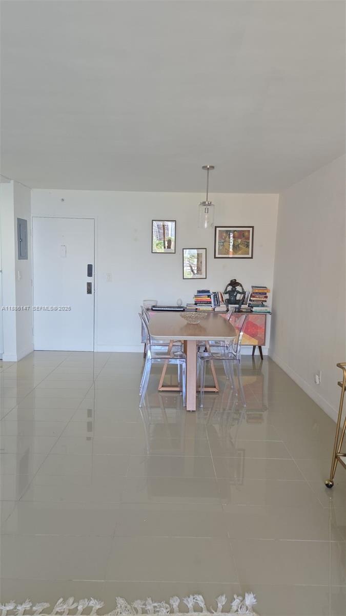 Building Photo - 200 SE 15th Rd