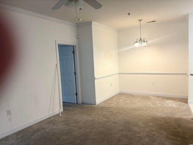 Building Photo - 2033 Silvercrest Dr
