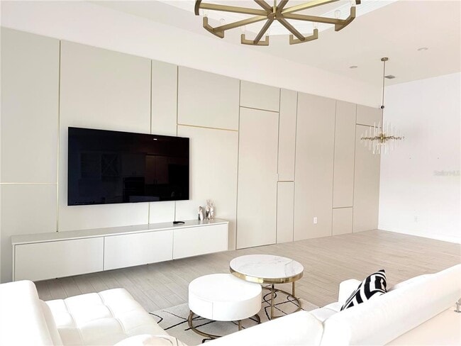 Building Photo - 10799 Royal Cypress Way