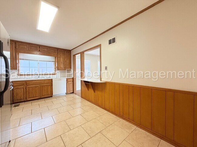 Building Photo - For Lease | Midtown Tulsa | Available Now!