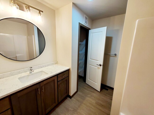 Building Photo - 4450 Cumberland Loop