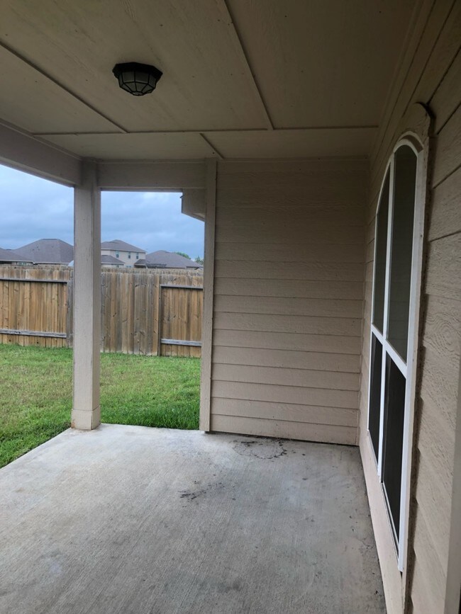 Covered Patio - 22607 August Crow Dr