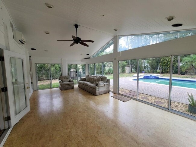 Building Photo - 11129 Lake Butler Blvd