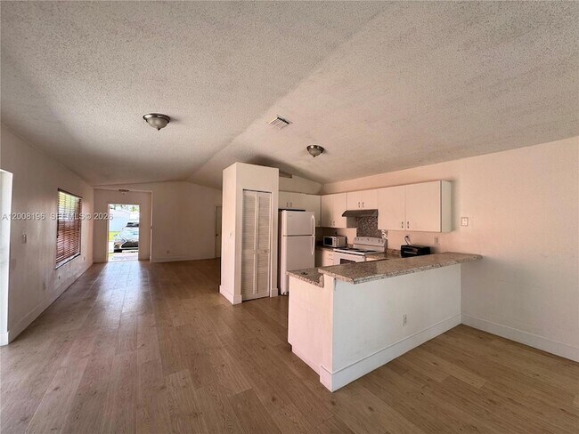 Building Photo - 14350 SW 175th St