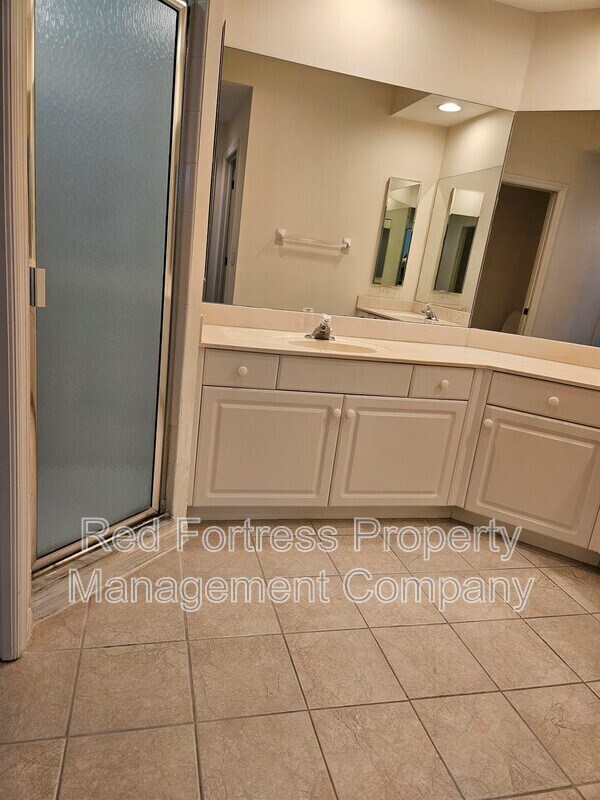 Building Photo - 14999 Rivers Edge Ct