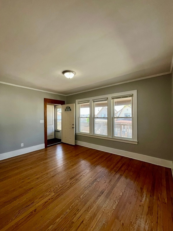 Building Photo - 168 Bondie St