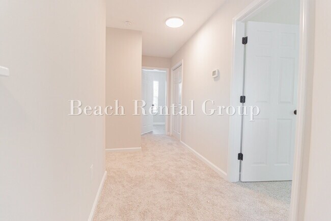 Building Photo - 4 Bedroom in Loris with Screened Patio