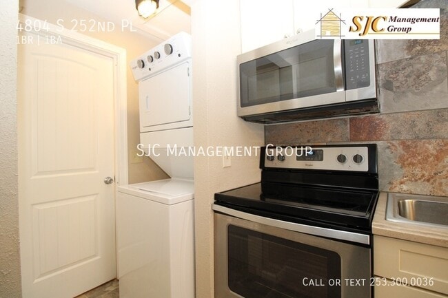 Building Photo - 4804 S 252nd Pl