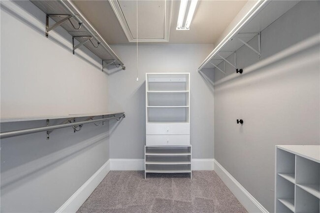 Building Photo - 2767 Durham Dr NE