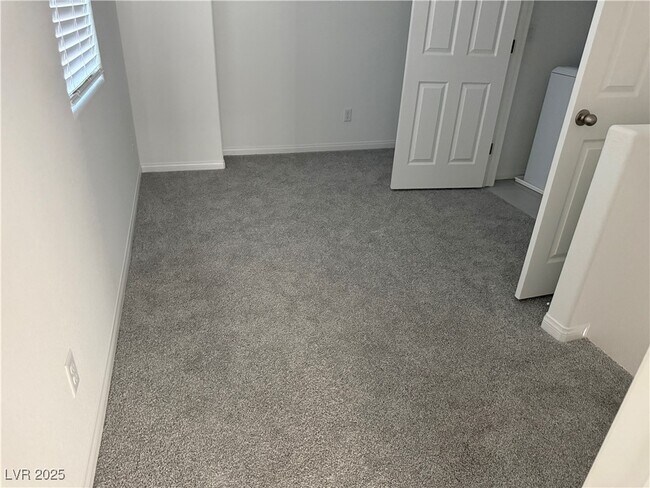 Building Photo - 10218 Starlit Cyn Ct