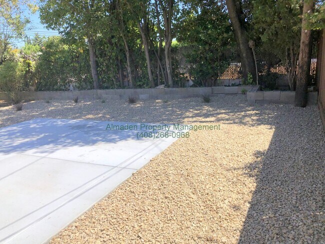 Building Photo - Cambrian 3BR/2BA Home w/ Central A/C, Pets Negotiable!