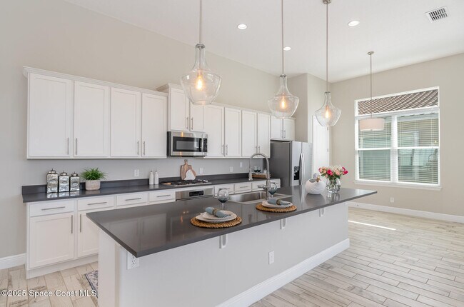 Building Photo - 3960 Poseidon Way