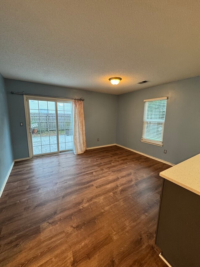 Building Photo - 1711 Orange Grove Shores Dr