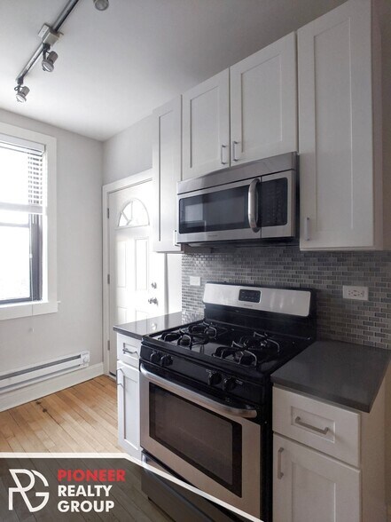 Building Photo - 2315 N Rockwell St