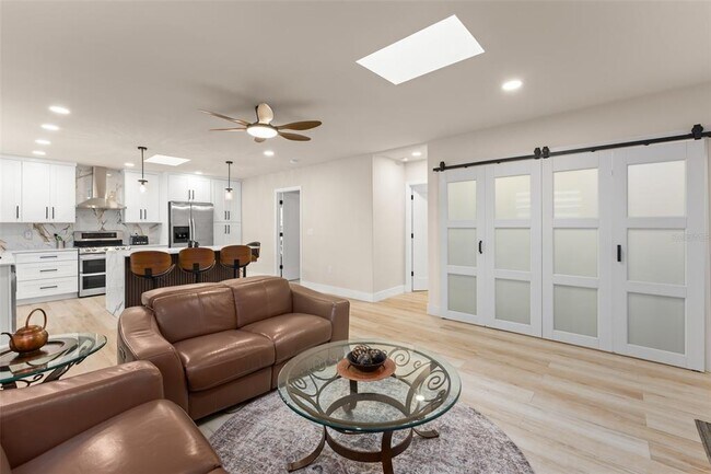 Building Photo - 5028 Autumn Ridge Ln
