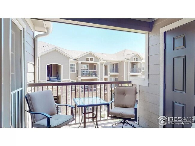 Building Photo - 2 Bed 2 Bath With Mountain views