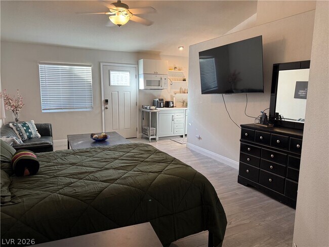 Building Photo - 2749 Canarsy Ct