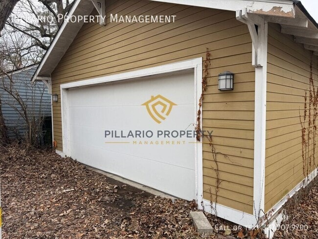 Building Photo - 323 N Lesley Ave