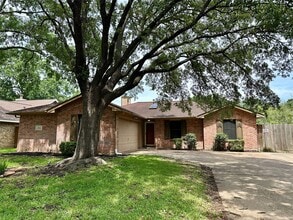 Building Photo - 11614 Easterling Dr