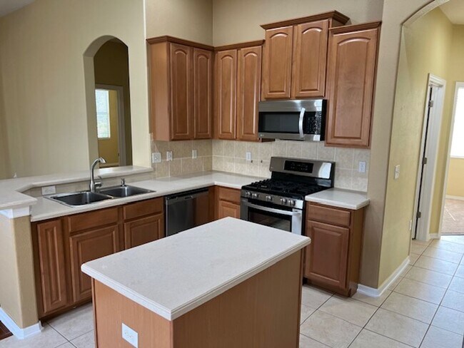 Building Photo - Wesley Chapel/ Lutz - Belle Chase 3 Bedroom 2 Bath home