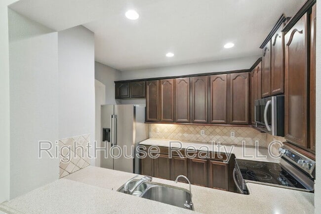 Building Photo - 1283 Travertine Terrace