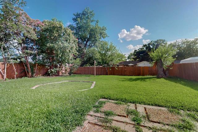 Building Photo - 4009 Providence Dr