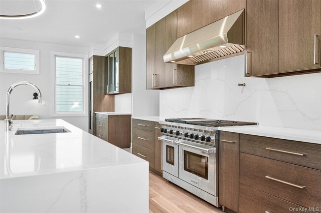 Building Photo - 65 Myrtle Blvd