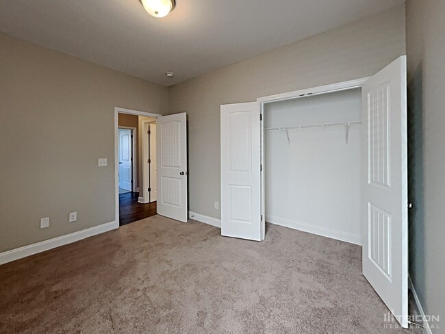 Building Photo - 1104 Downing Bluff Dr