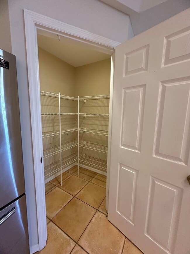 Building Photo - Spacious 3 Bed Duplex With Garage in SW Cape Coral