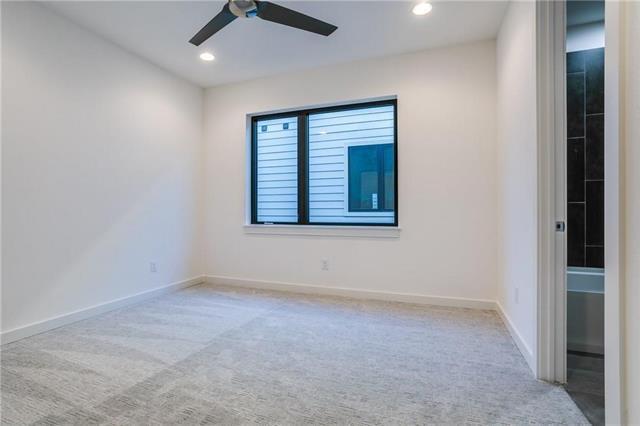 Building Photo - 5427 Melrose Ave