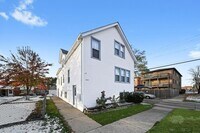 Building Photo - 2334 N 74th Ave