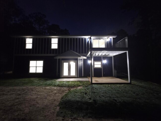 Building Photo - 4699 Meadow Lake Dr