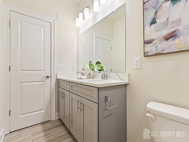 Building Photo - 715 Parker Blvd