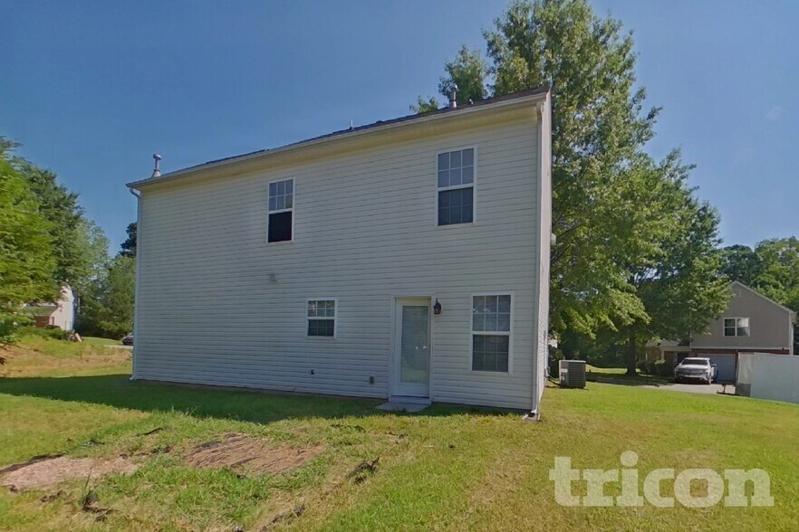 Building Photo - 1131 Delander Ln