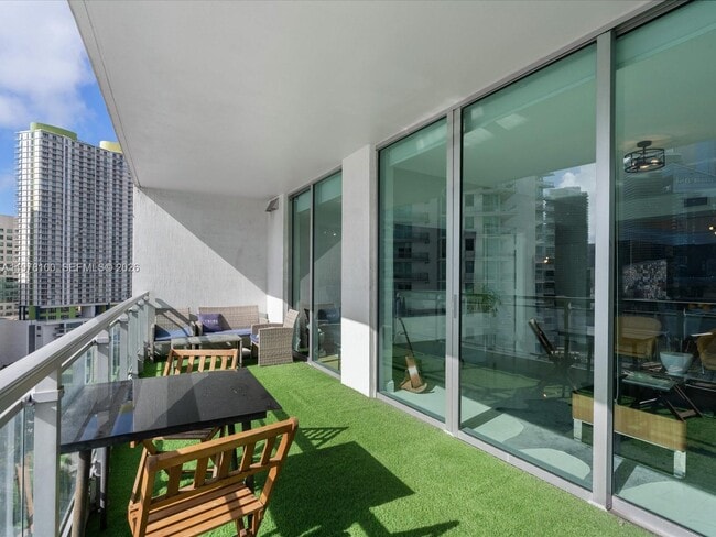 Building Photo - 90 SW 3rd St