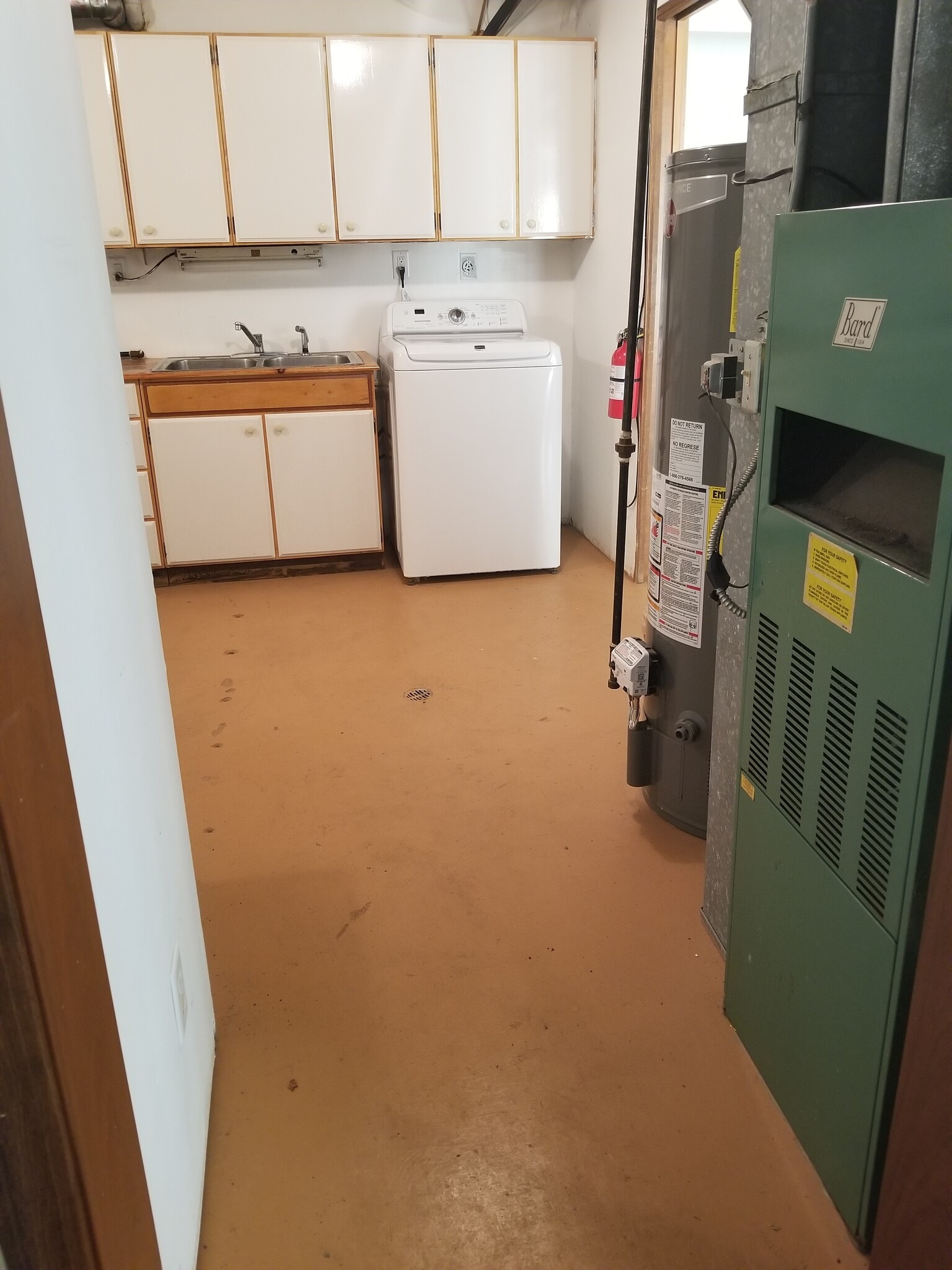 Door leading to kitchen/laundry - 2116 Thaler Ave