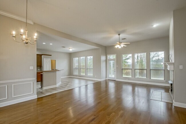 Building Photo - 12600 Woodland Hill Rd