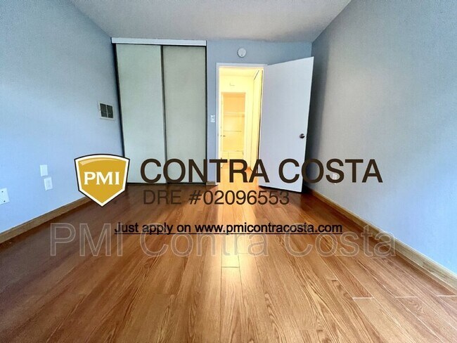 Building Photo - 1060 Oak Grove Rd