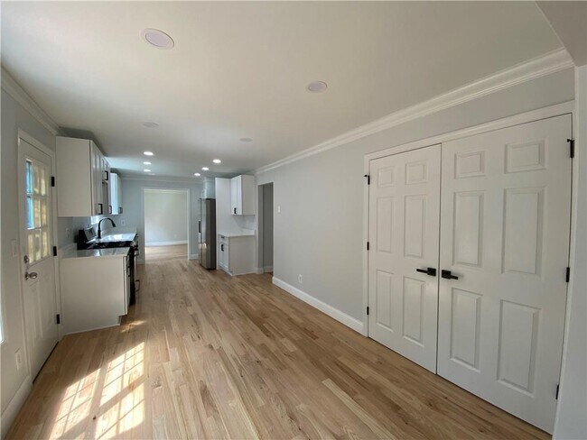 Building Photo - 1855 Big Haynes Ct SW