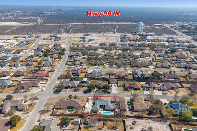 Building Photo - 308 Boulder Ridge Dr