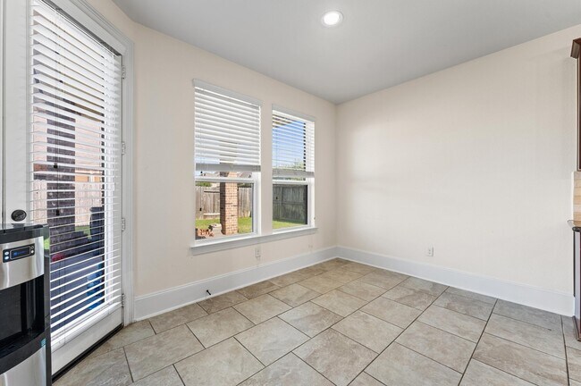 Building Photo - 31183 Pecan Creek Dr