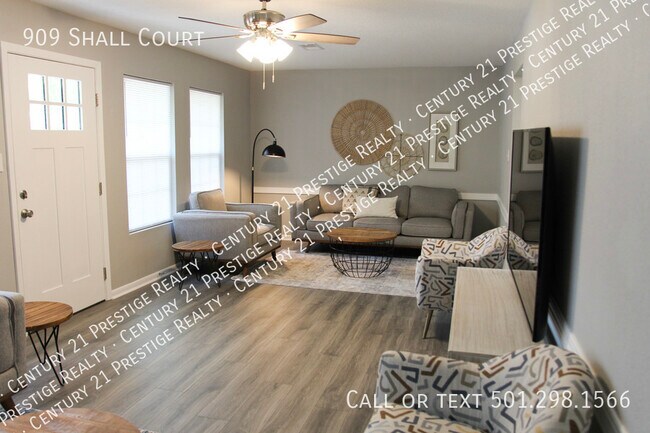 Building Photo - 909 Shall Ct