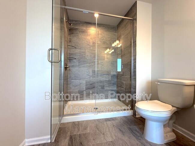 Building Photo - 15622 Little Bluestem St