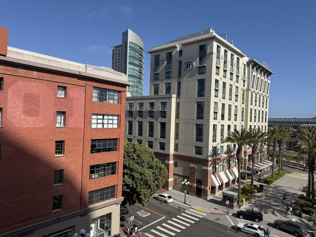 Building Photo - 350 K St